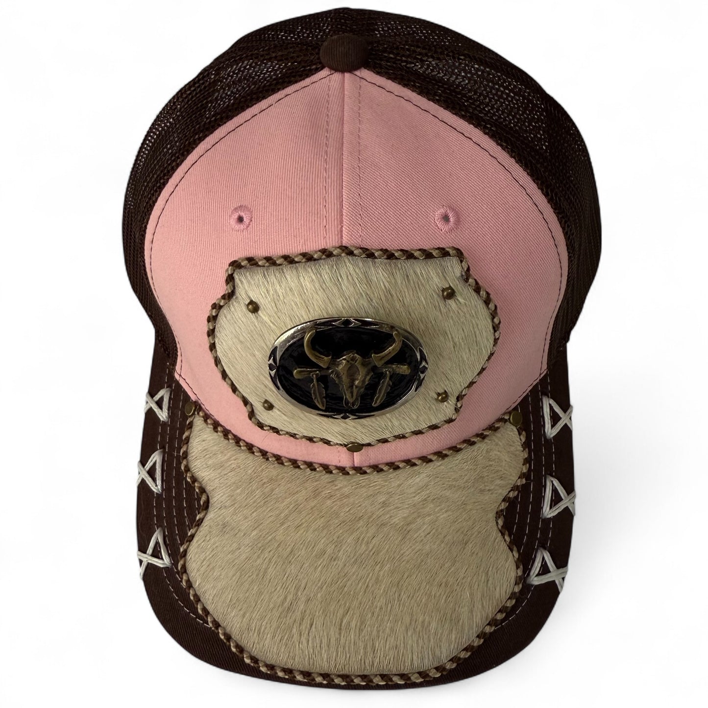 Gorra Trucker Vaquera Artesanal Rosa | Cuero con Pelo Natural y Herrajes | Hecha en México