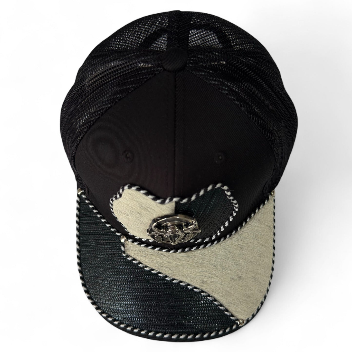 Gorra Trucker Vaquera Artesanal Negra | Cuero con Pelo Natural, Sintético y Herrajes | Hecha en México