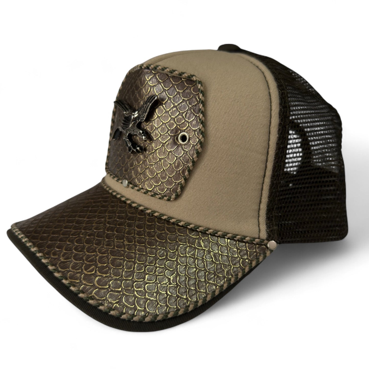 Gorra Trucker Artesanal Beige | Cuero Sintético y Herrajes | Hecha en México