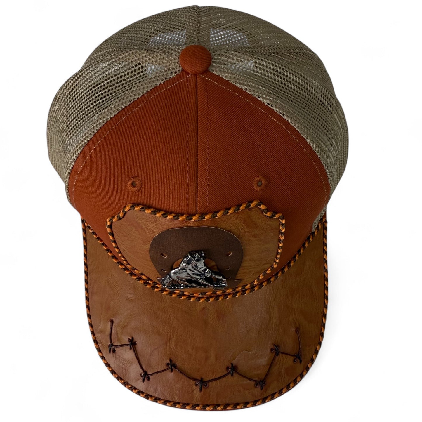Gorra Trucker Vaquera Artesanal Naranja Costuras | Cuero Sintético y Herrajes | Hecha en México