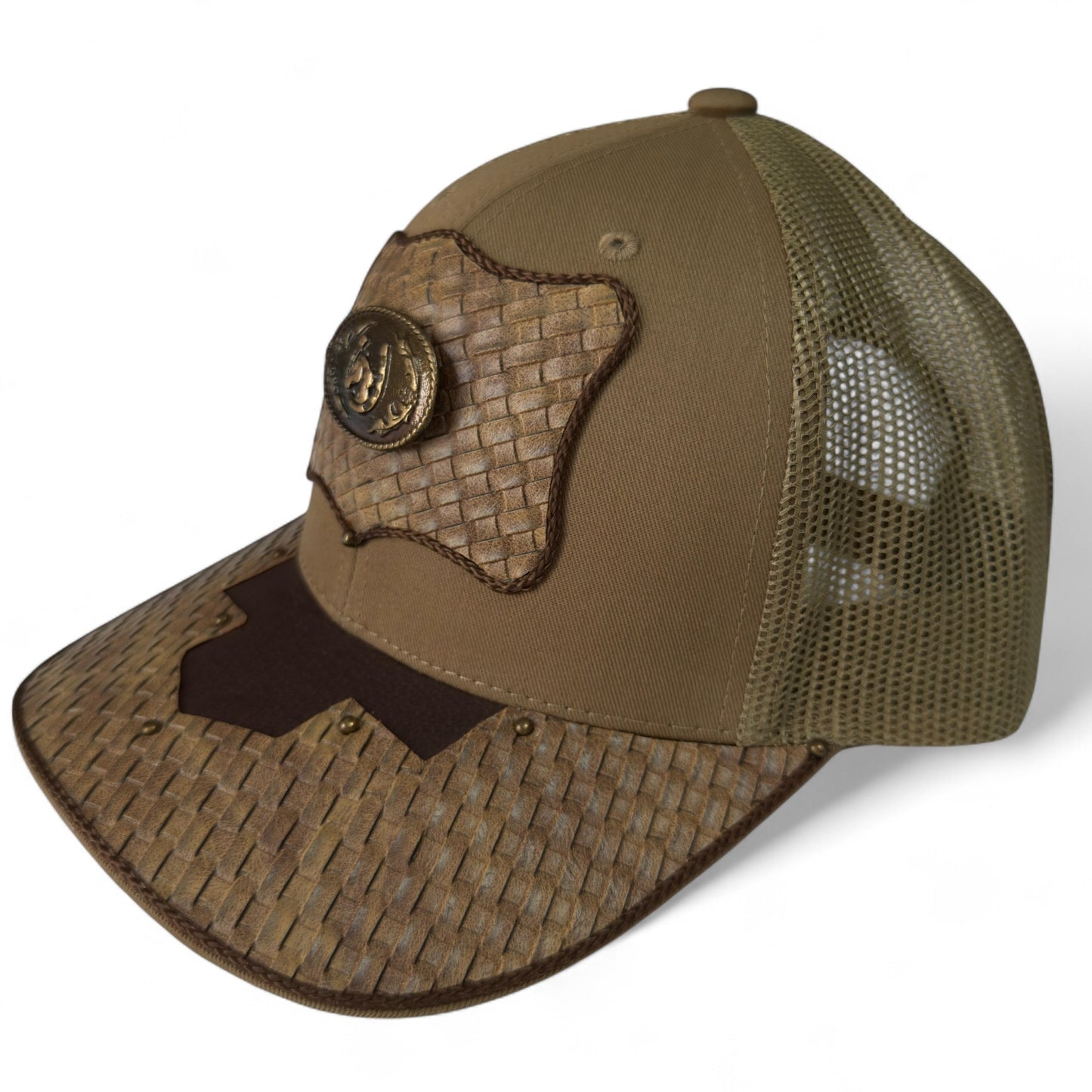 Gorra Trucker Artesanal Camel | Cuero Sintético y Herrajes | Hecha en México