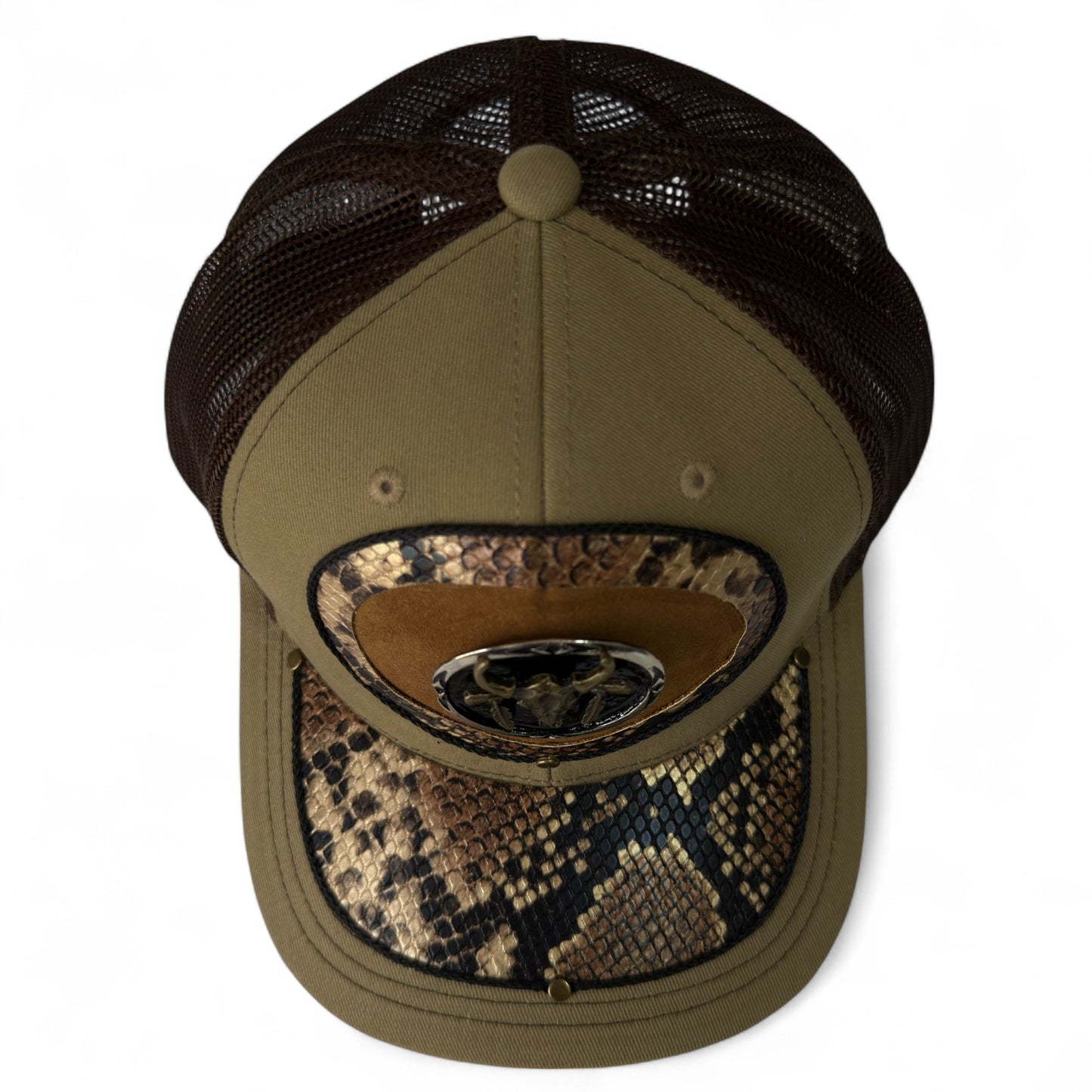 Gorra Trucker Artesanal Camel Snake| Cuero Sintético y Herrajes | Hecha en México