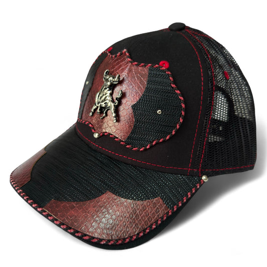 Gorra Trucker Artesanal Vaquera Toro | Cuero Sintético y Herrajes | Hecha en México