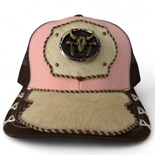 Gorra Trucker Vaquera Artesanal Rosa | Cuero con Pelo Natural y Herrajes | Hecha en México