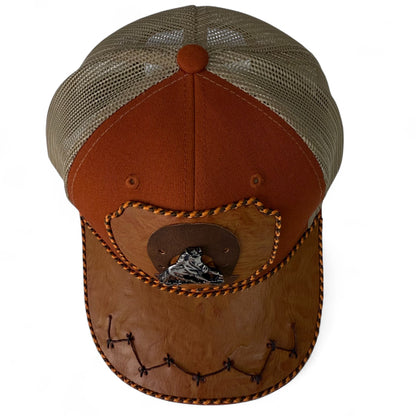 Gorra Trucker Vaquera  Artesanal Naranja Costuras | Cuero Sintético y Herrajes | Hecha en México