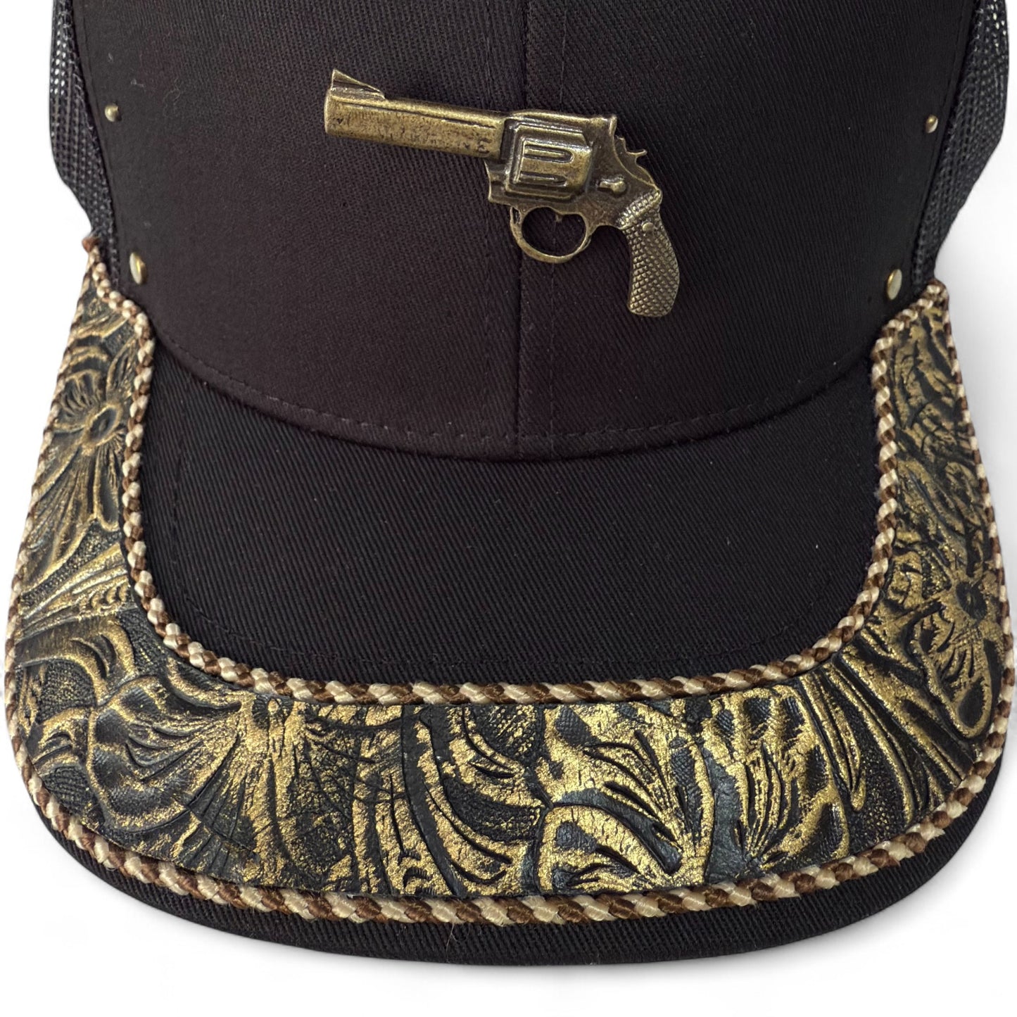 Gorra Trucker Vaquera  Artesanal Negra Pistola | Cuero Sintético y Herrajes | Hecha en México