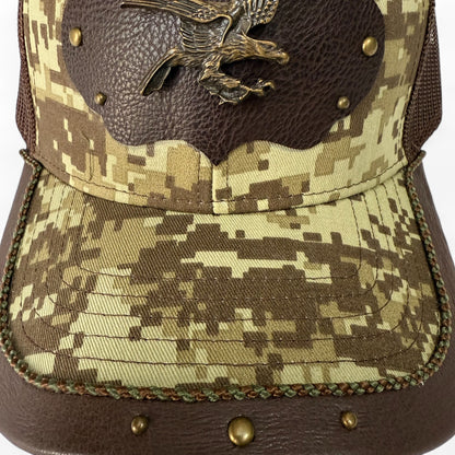 Gorra Trucker Artesanal Camuflaje | Cuero Sintético y Herrajes | Hecha en México