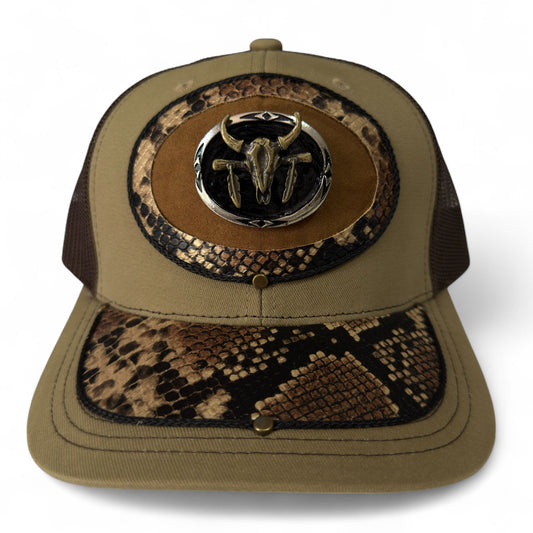 Gorra Trucker Artesanal Camel Snake| Cuero Sintético y Herrajes | Hecha en México