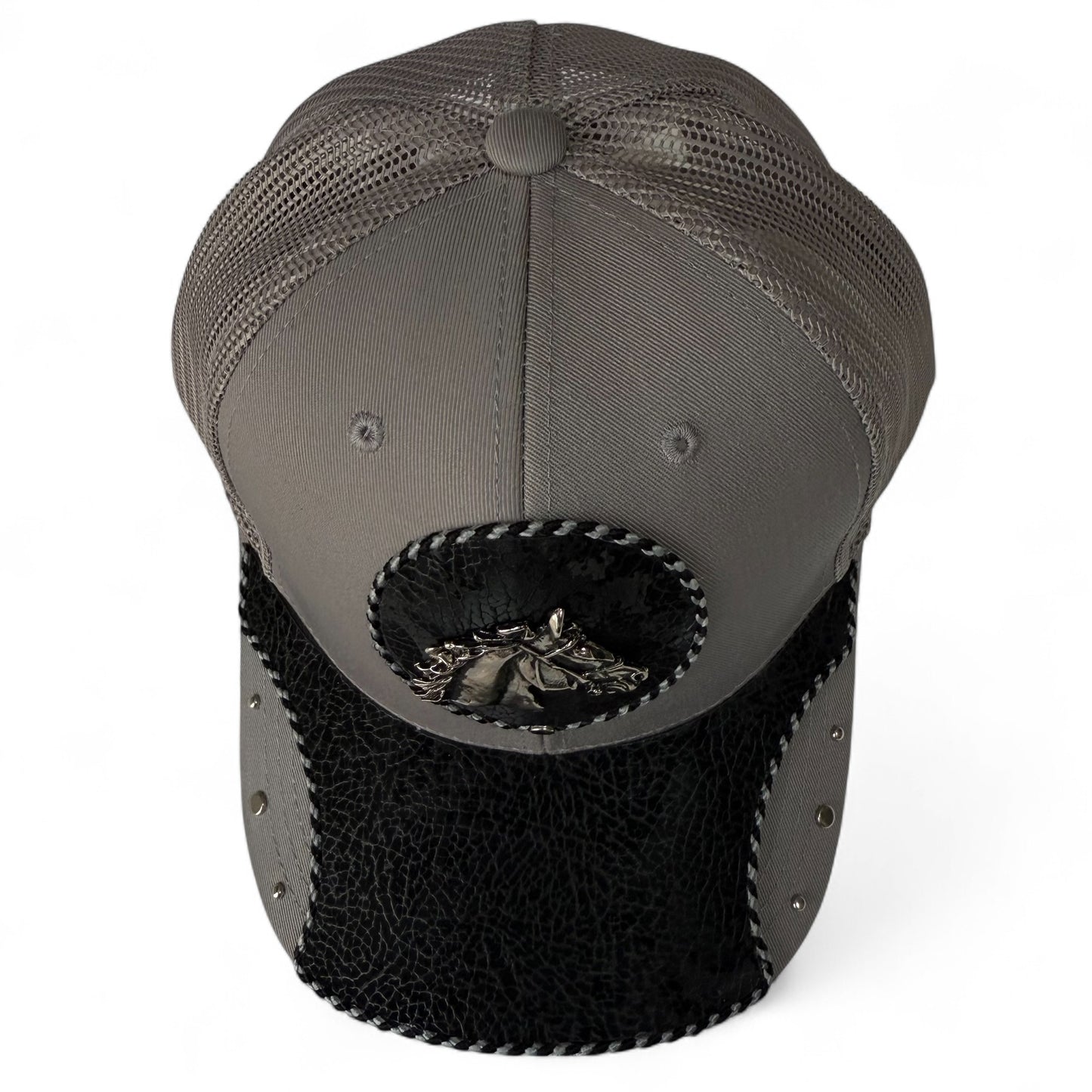 Gorra Trucker Artesanal Vaquera Caballo | Cuero Sintético y Herrajes | Hecha en México